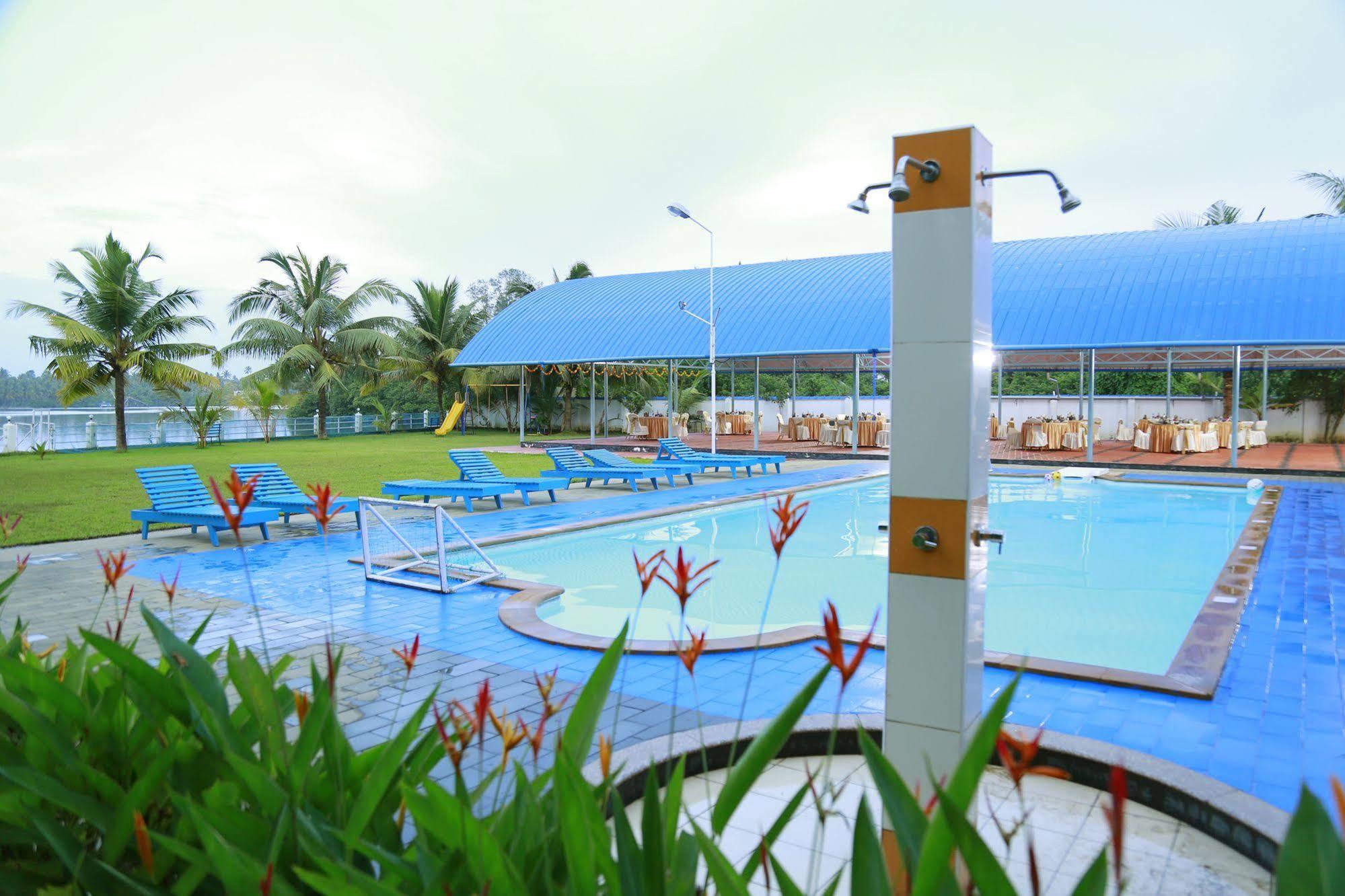 Blue Waters Cherai Cherai Beach Esterno foto