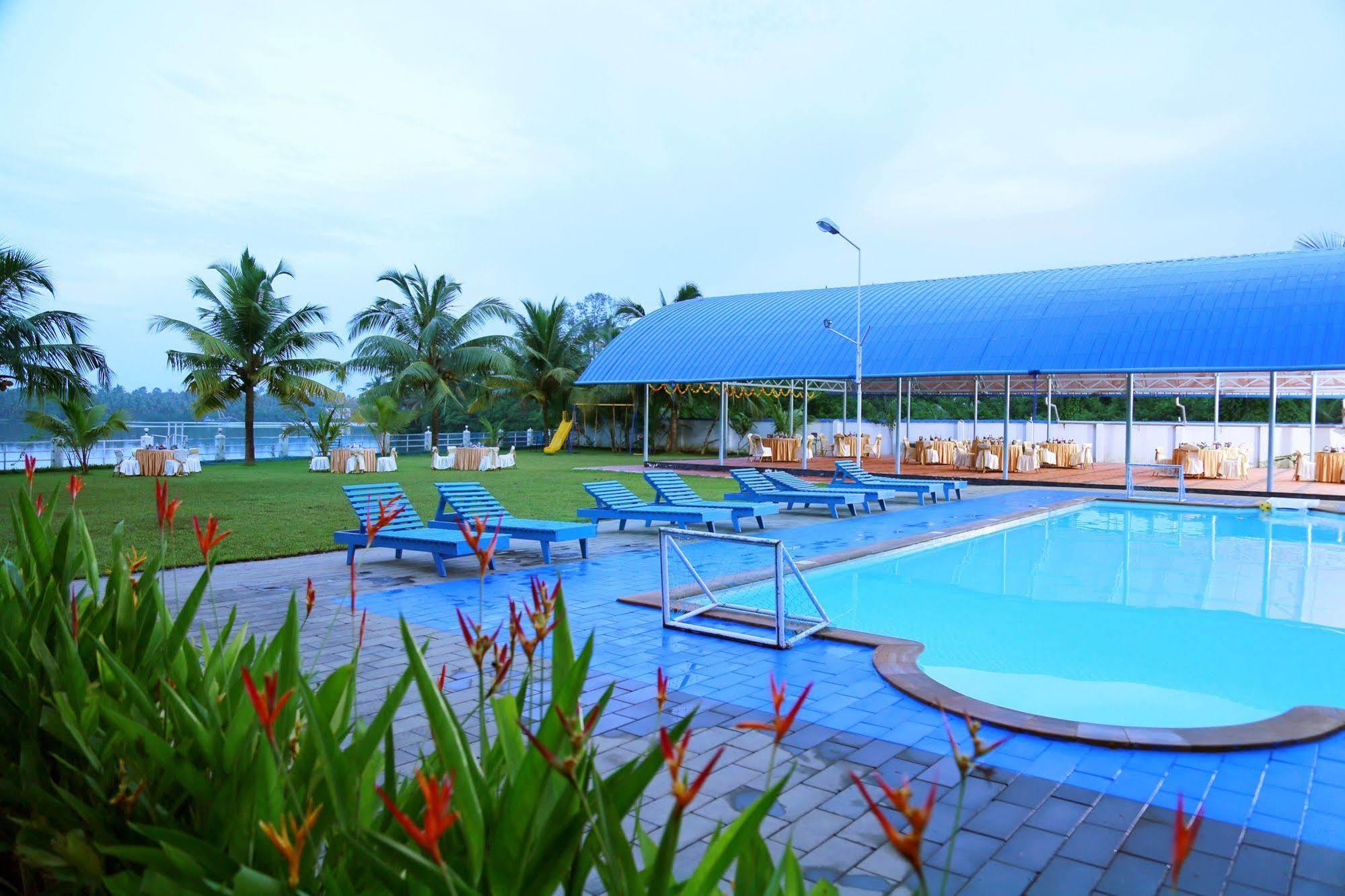 Blue Waters Cherai Cherai Beach Esterno foto
